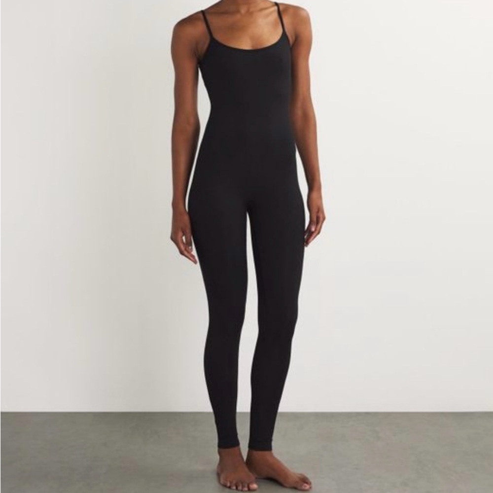 SKIMS - Onesie / jumpsuit Soft Lounge Cami Catsuit - Black